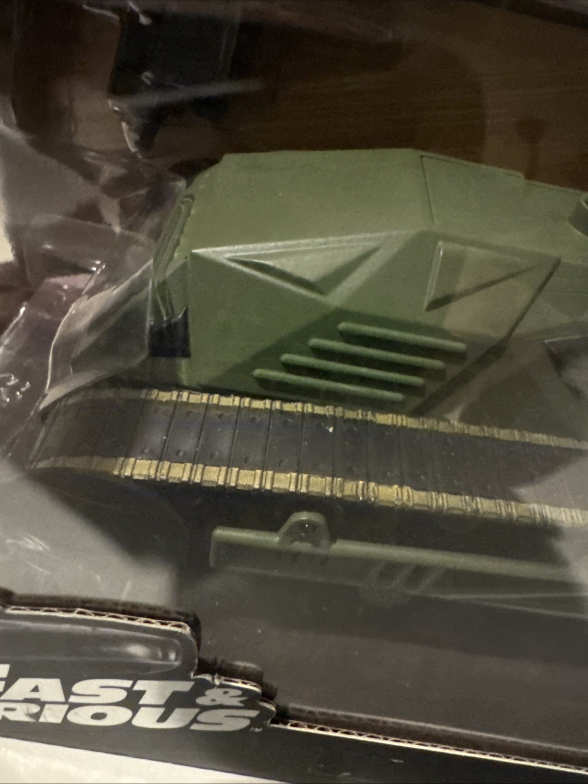 Jada Toys / F8 Fast & Furious Green Ripsaw Army Tank 1 24 Die Cast Car
