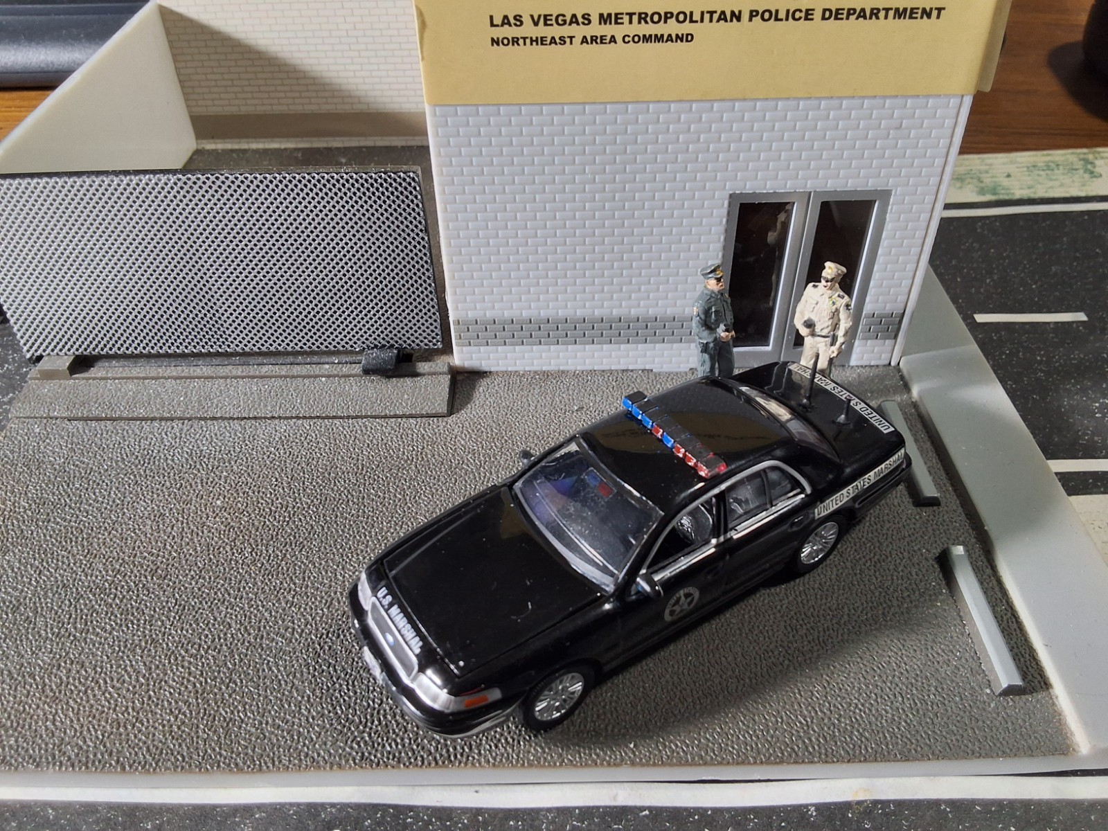Greenlight Police Ford Crown VIC UNITED STATES MARSHAL Custom unit ONE OF A KIND