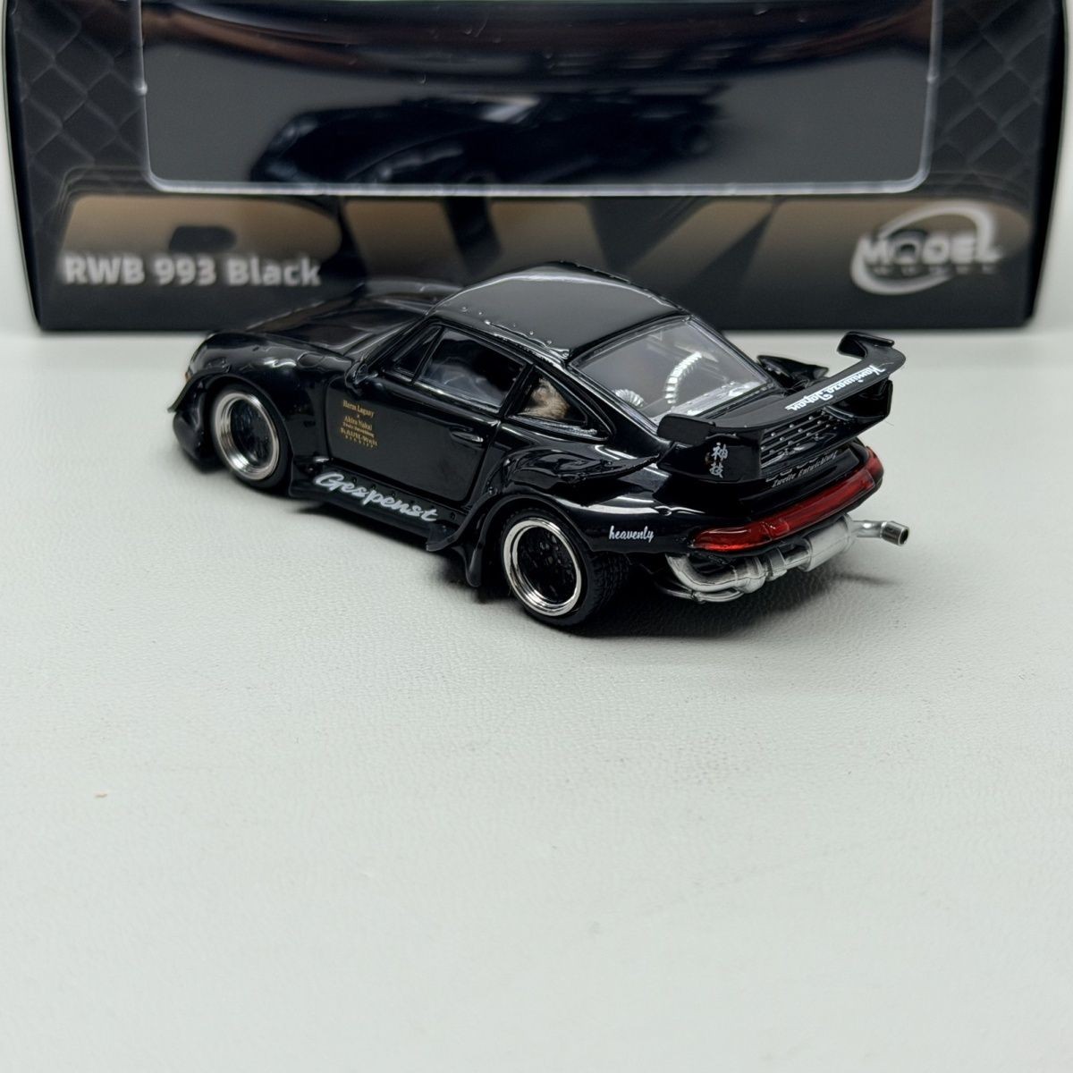 Model Model 1:64 RWB 993 Porsche Widebody Black Green Diecast Car Acrylic Box