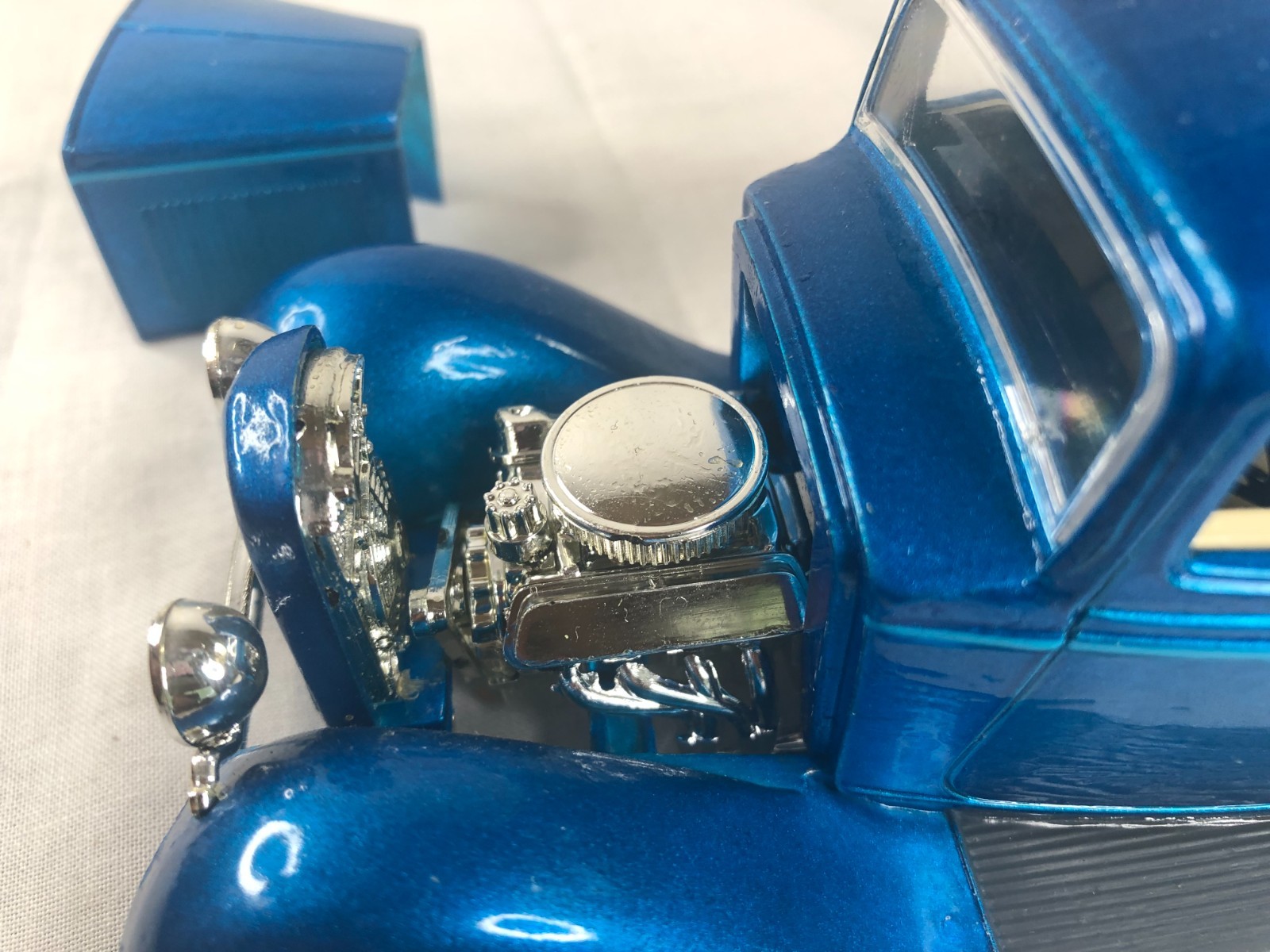 1932 ford coupe Blue diecast Johnny Lightning 1210SF00 1/24