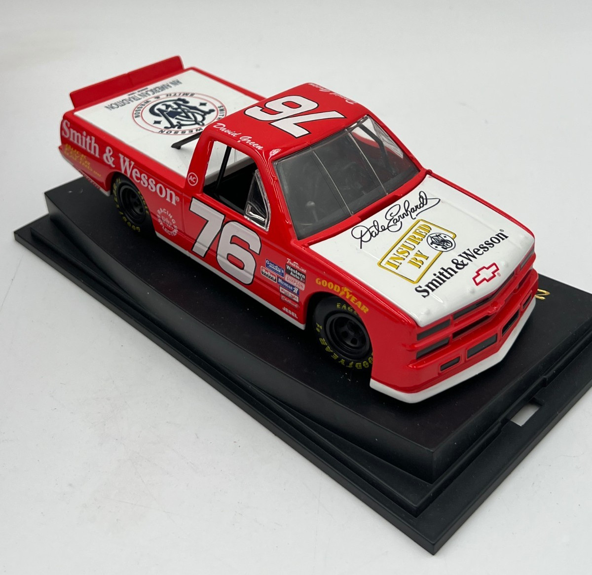 Revell Smith & Wesson #76 Chevy Super Truck 1:24 Diecast David Green COA NEW