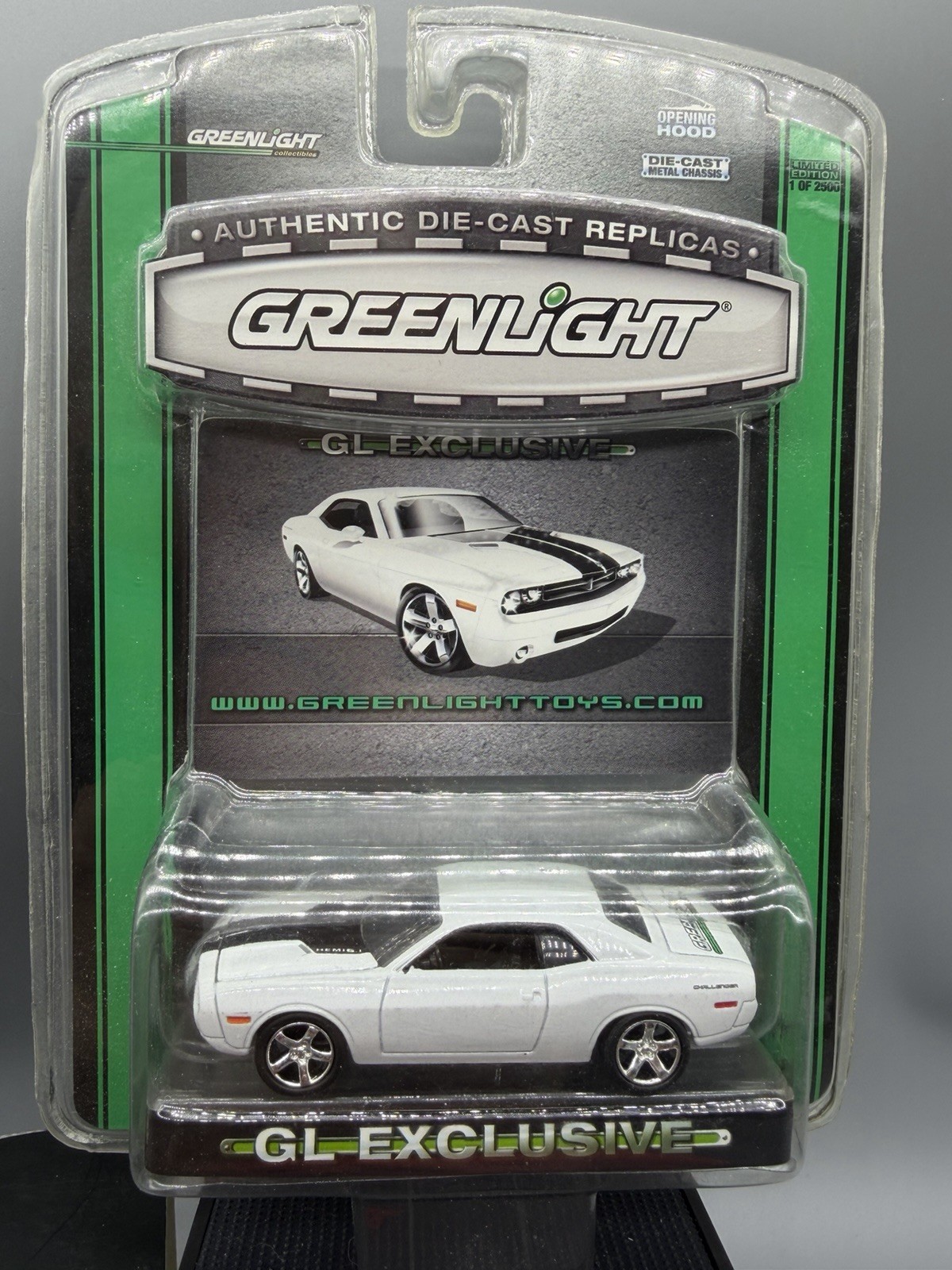 Greenlight Under The Hood Plymouth Cuda W/Uth Keychain+ Other GL Mopar Cars1:64