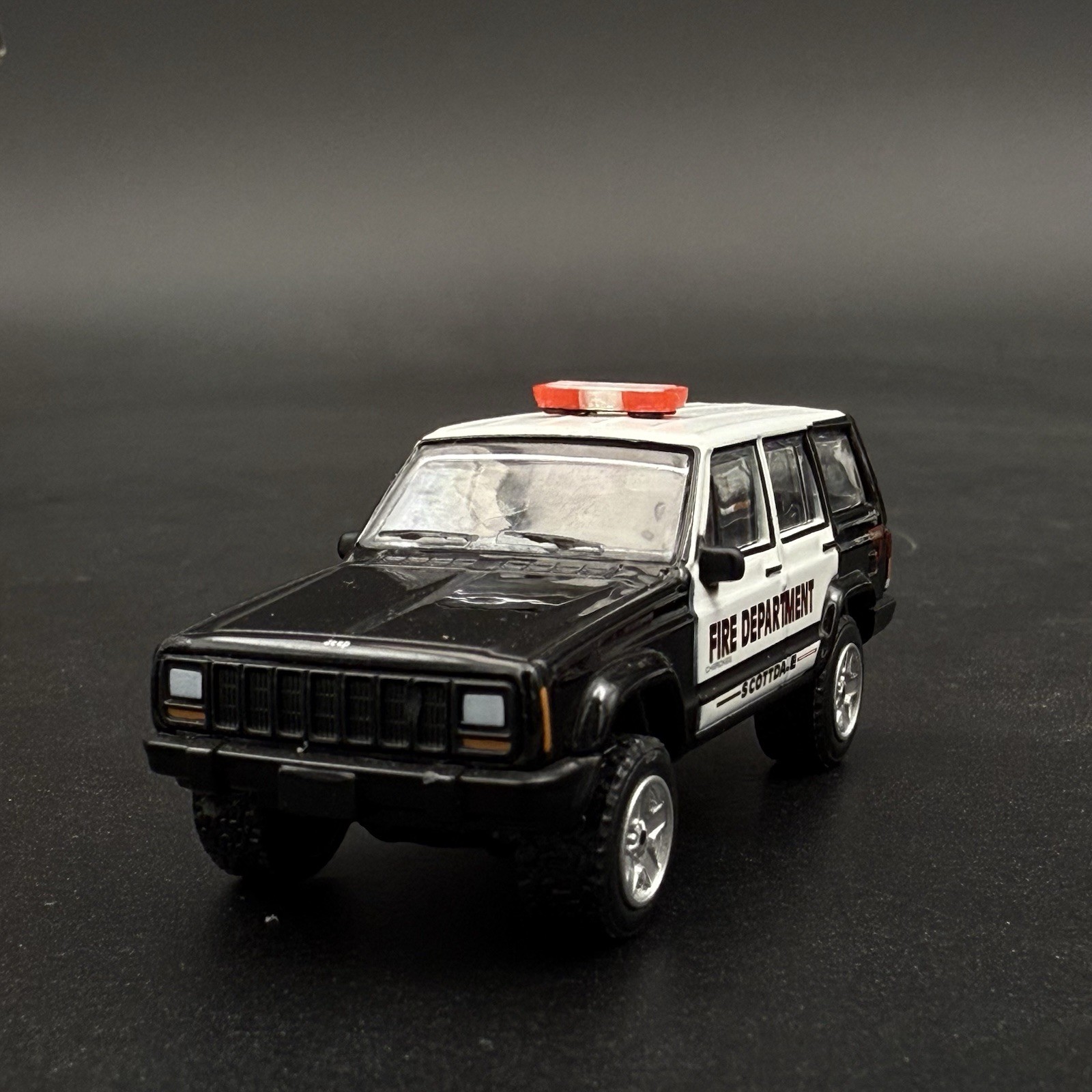 2 Pack 1/50 Mini Whelen Edge Red Clear Lightbar Gray Top Police Fire EMS 5012RCR