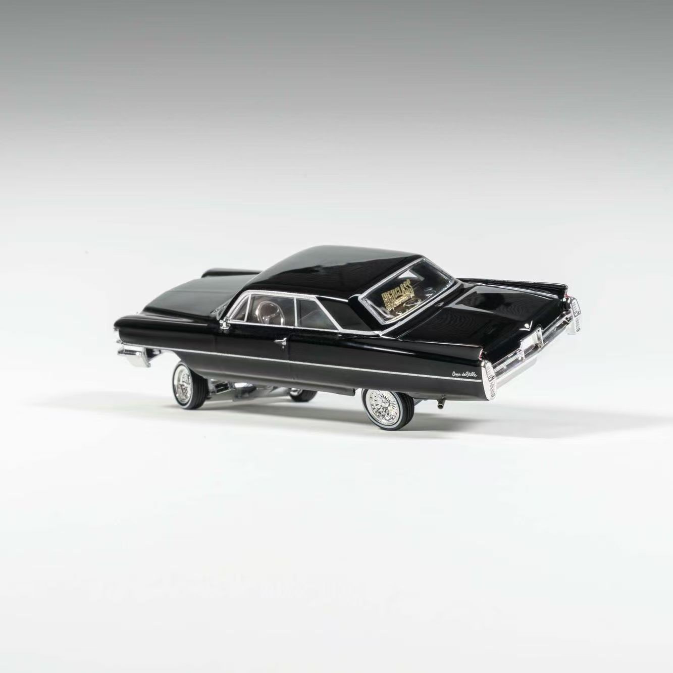 97M 1/64 Cadillac Sedan de Ville Deville 1964 Lowrider Diecast Car Model