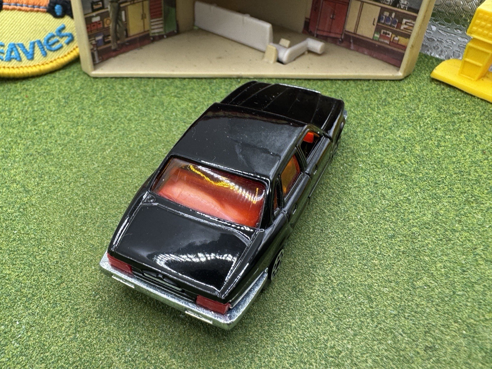 Majorette Jaguar XJ6 Dark Green Metallic No. 293 Diecast Car