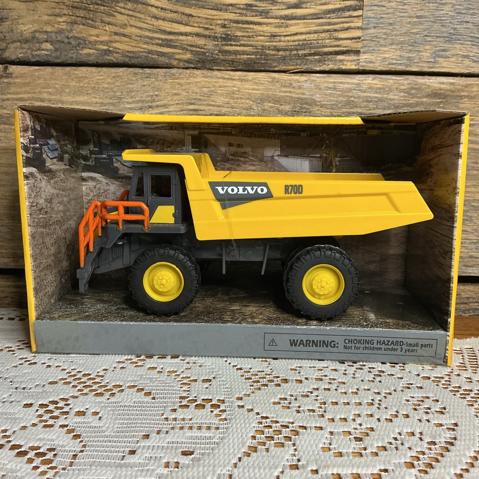 Volvo Dump Truck R70D, Die-Cast and Plastic – Toy Dump Truck Kids