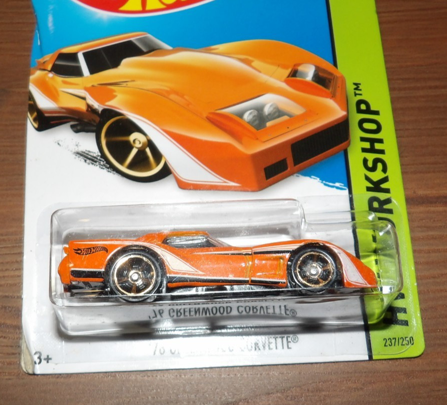 2X – 2014 Hot Wheels – ’76 Greenwood Corvette & ’69 Corvette