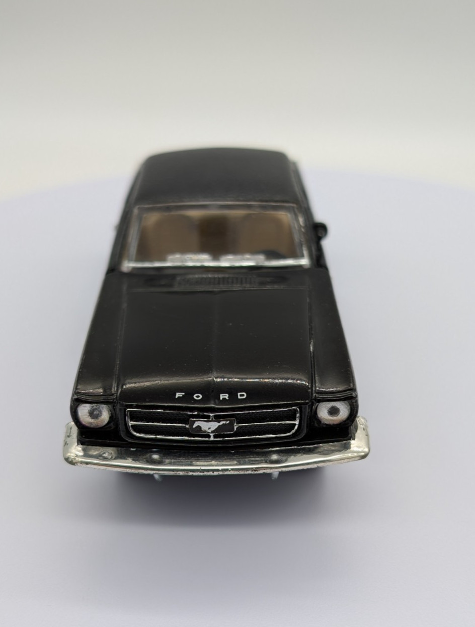 1965 Ford Mustang Black / Tan Diecast 1/32 Scale SS5719 Superior Collectibles