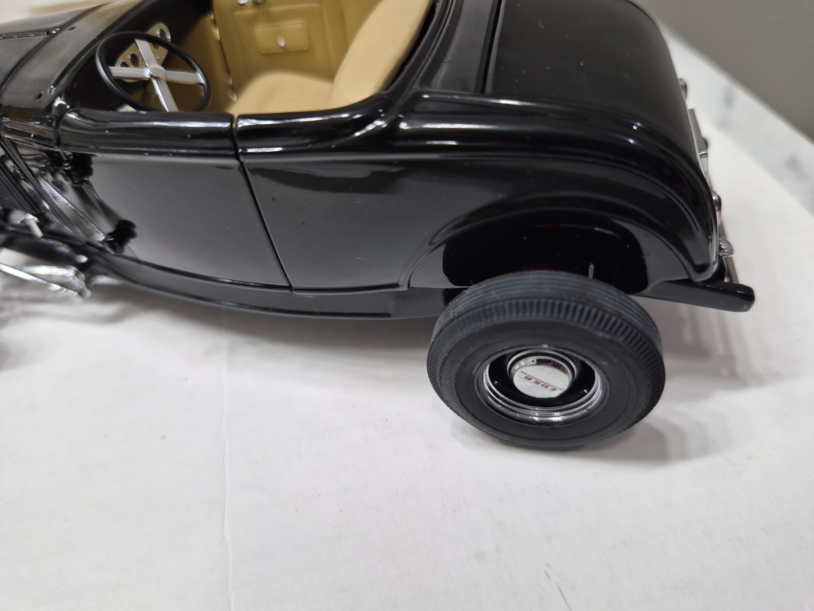 Danbury Mint 1932 Ford Deuce Highboy. No Paper Work