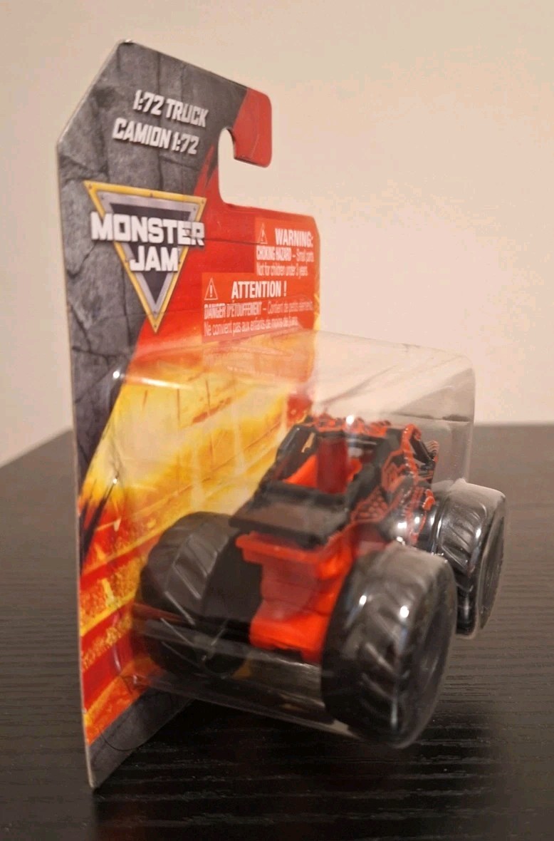 Monster Jam 1:72 Diecast Monster Truck Velociraptor Unopened Box