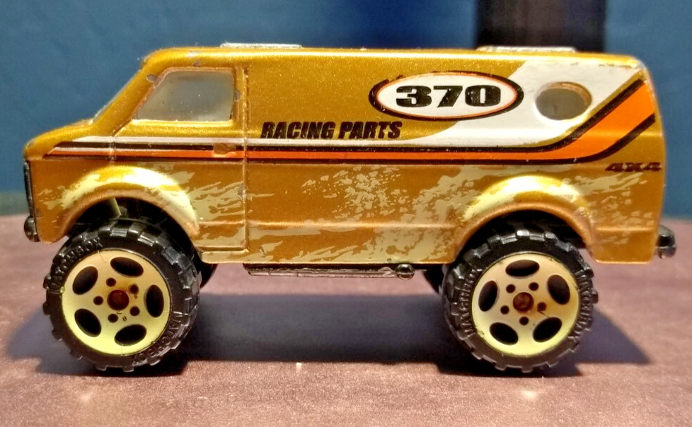 Matchbox 4X4 Chevy Van 2006 Off Road 5 Pack 370 Racing 1:74 Bronze Loose Used