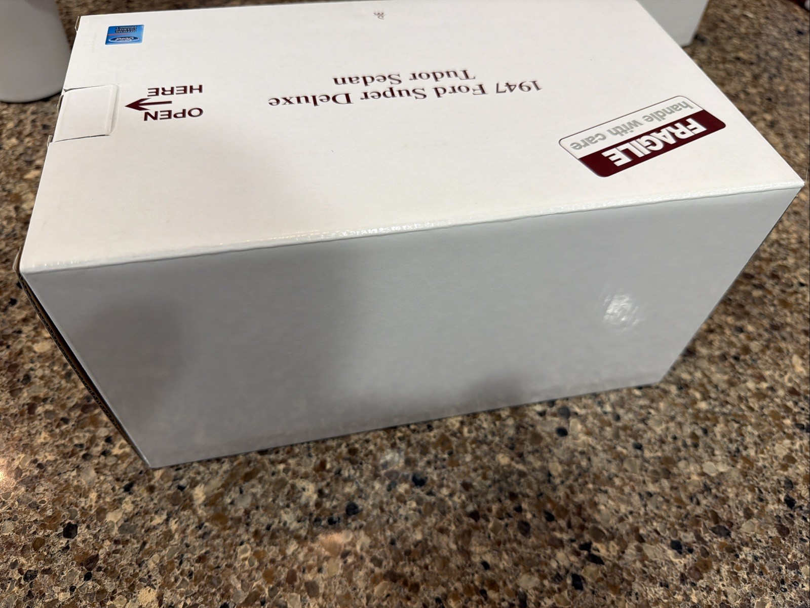 DANBURY MINT 1:25 SCALE 1947 FORD SUPER DELUXE TUDOR SEDAN DIECAST! NEW IN BOX!