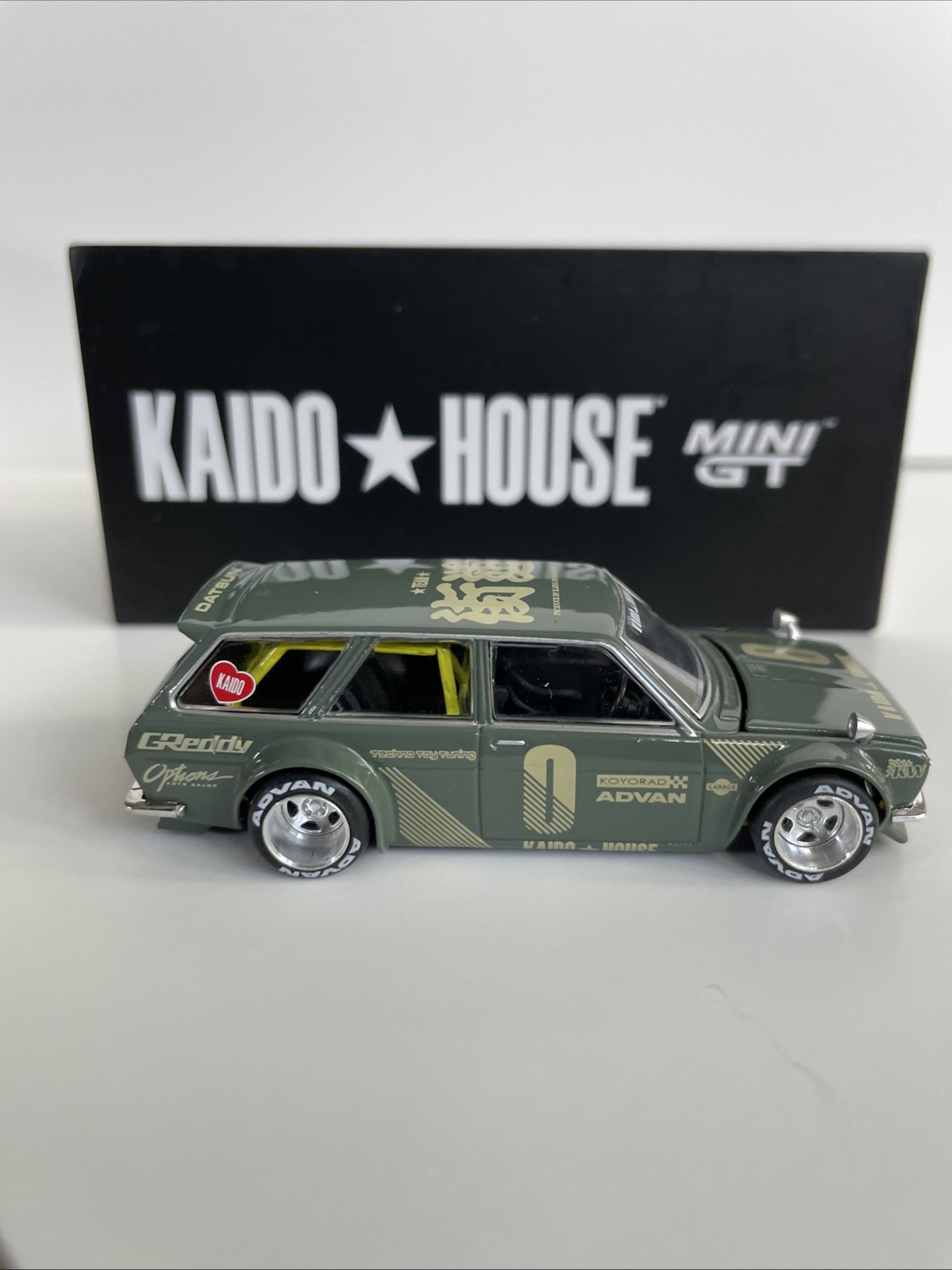 2022 Mini GT Kaido House 010 Datsun 510 Wagon Green KHMG010 (Open Box) 1:64