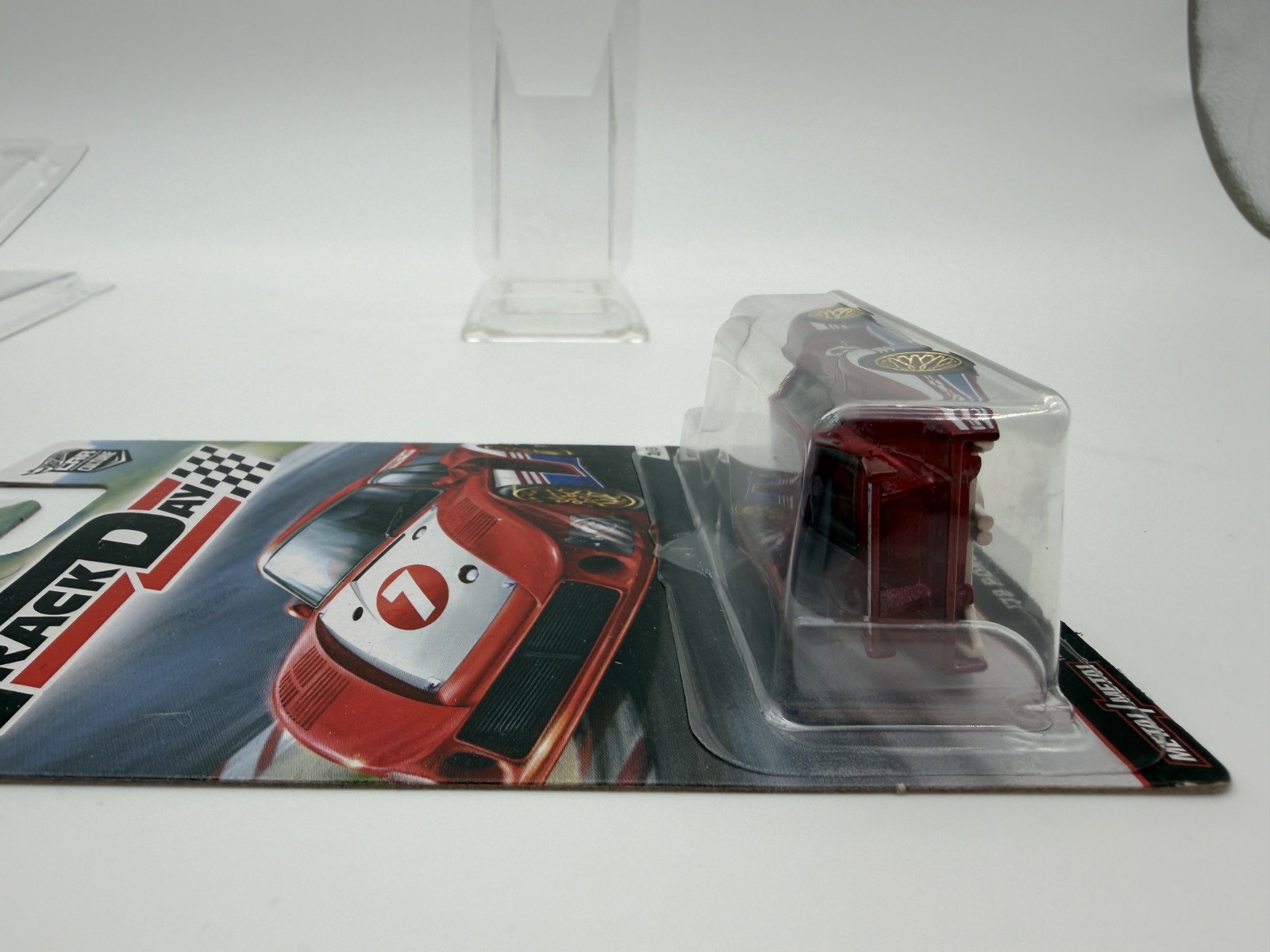Hot Wheels Car Culture Track Day 1978 Porsche 935 Red/White Sealed New Protector