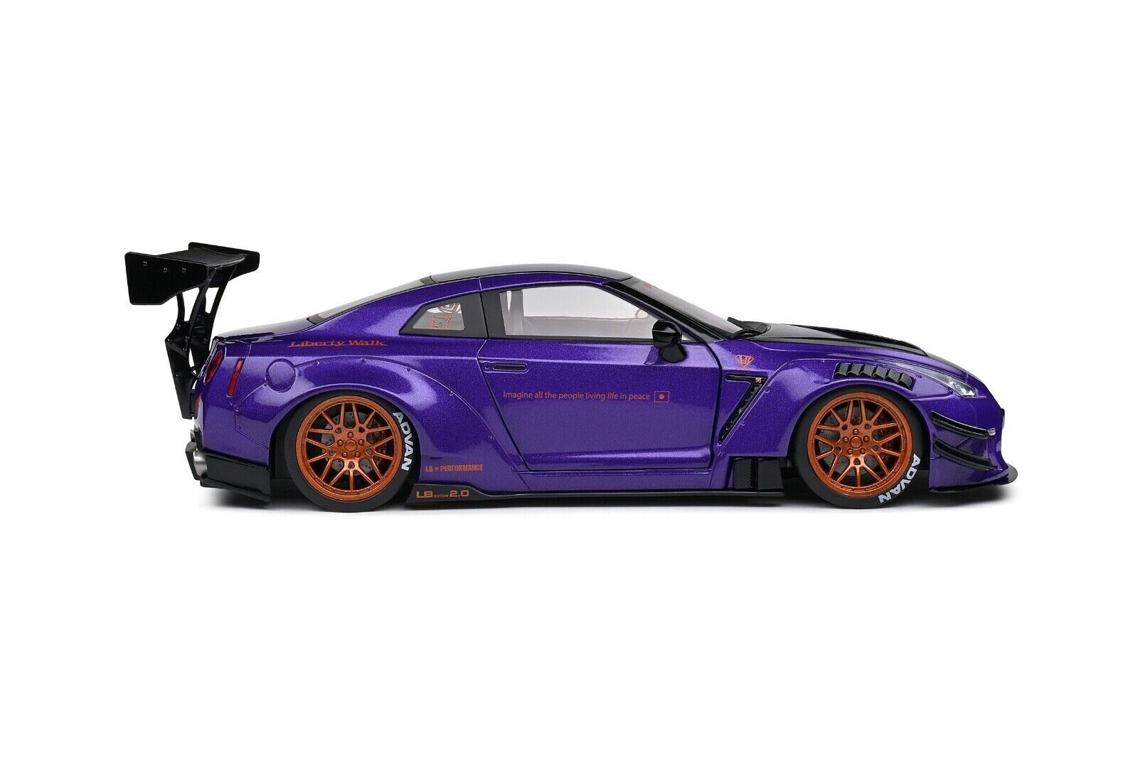 1/18 Nissan GT-R R35 Liberty Walk Body Kit 2.0 RHD 2022 Diecast Solido S1805812