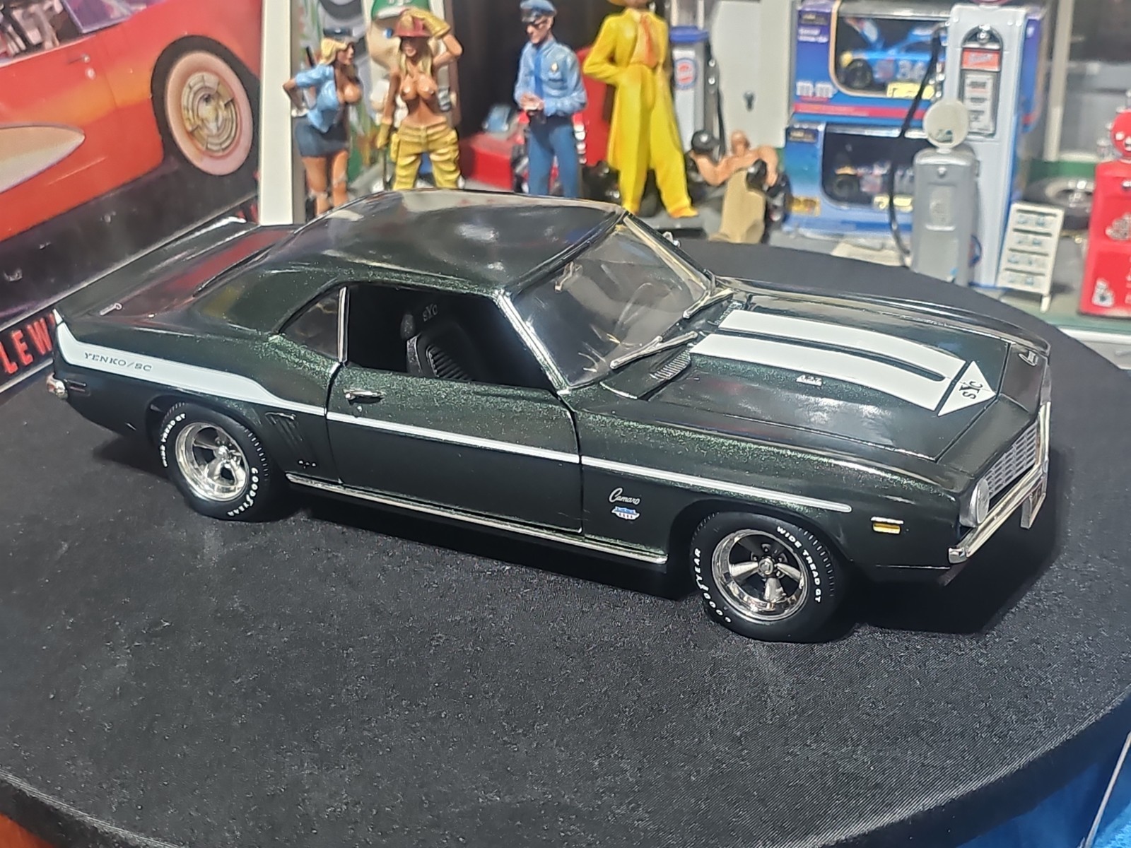 VINTAGE ERTL SUPERCAR YENKO 427 CAMARO SYC Fathom Green Limited Edition