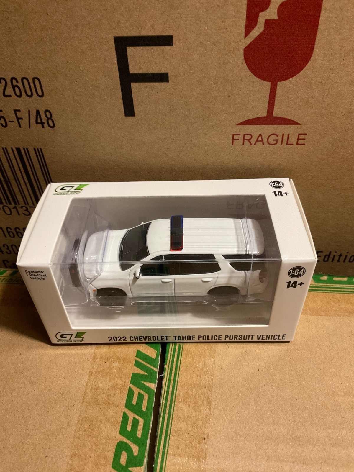Greenlight Hot Pursuit 2022 Chevrolet Tahoe Police Pursuit white w/ light bar