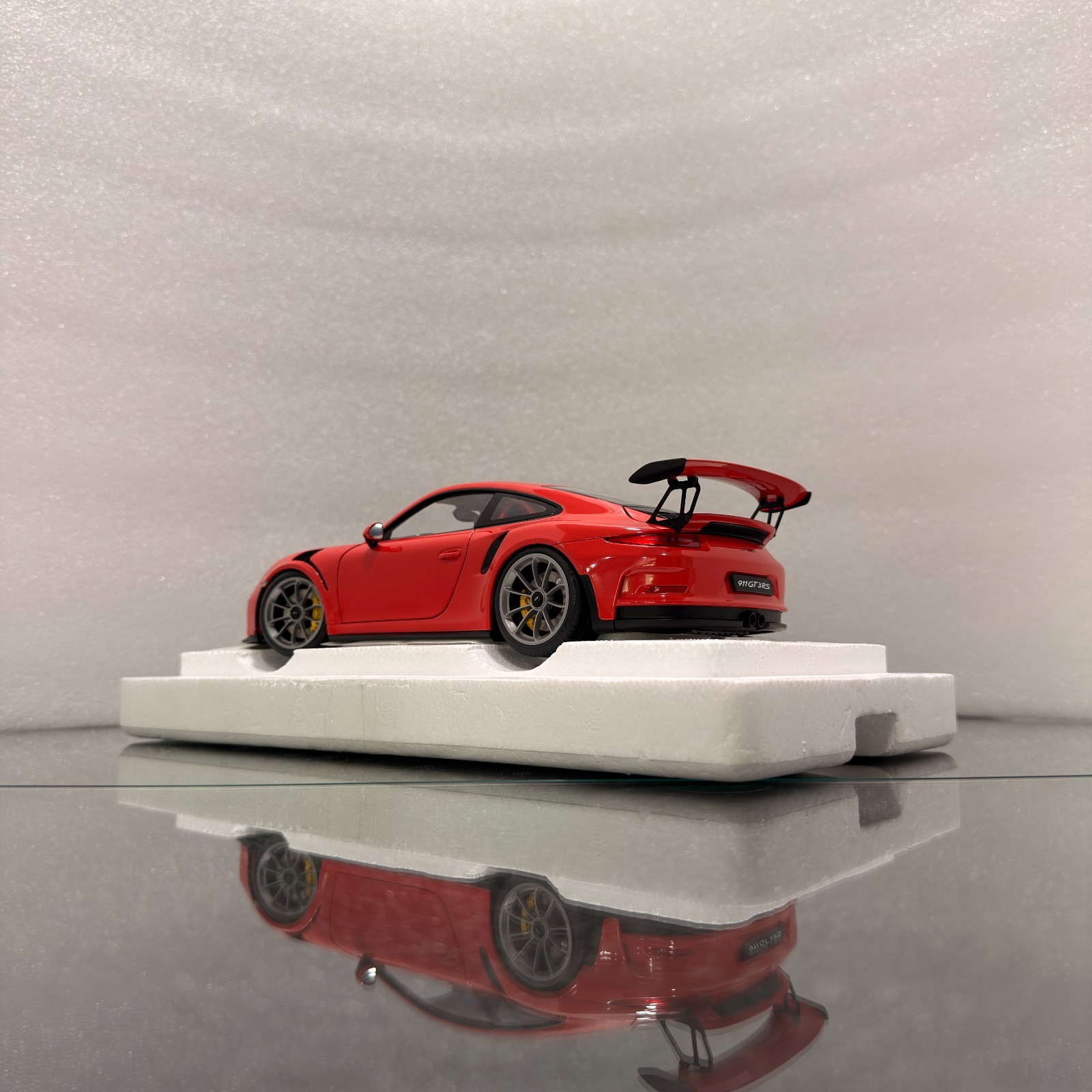 1:18 AUTOart Porsche 991.1 GT3RS Lava Orange 78165