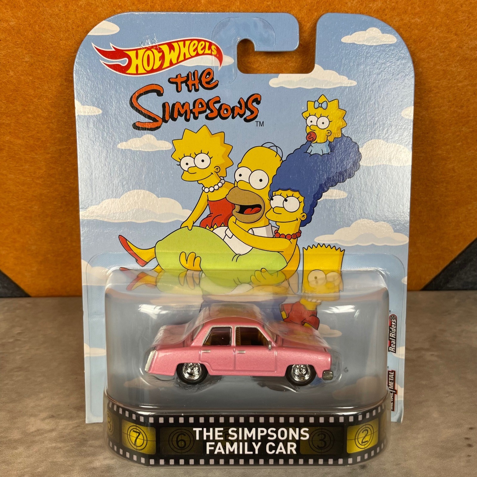 Hot Wheels The Simpsons Family Car Retro Entertainment Real Riders Pink DWJ90