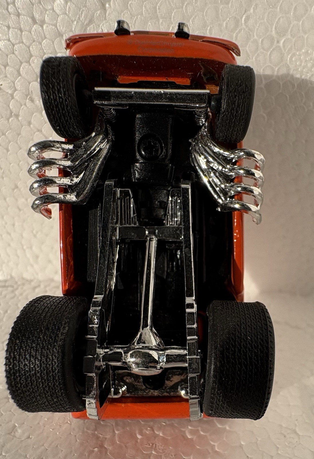 Muscle Machines 1970 Plymouth Barracuda AAR ‘Cuda 2000 Original Funline 1/64