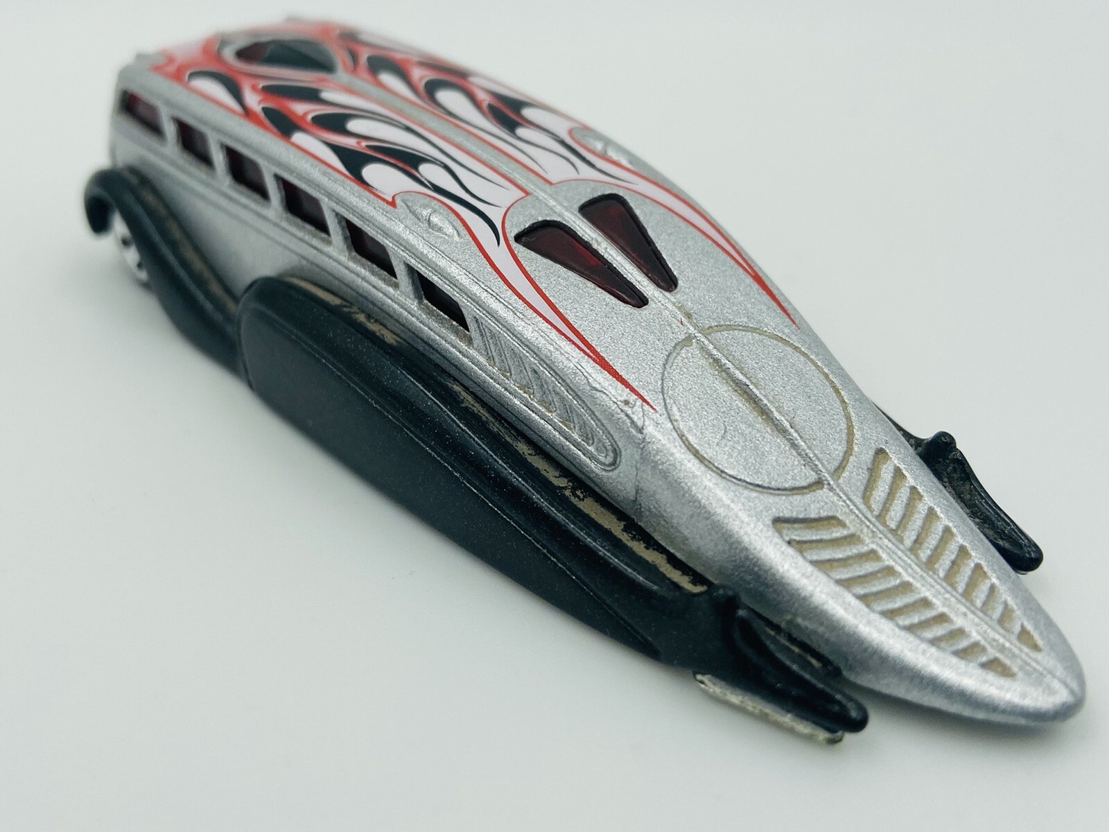 2004 Hot Wheels First Edition Crooze Low Flow 49/100 Silver Black Red White🔥🏁