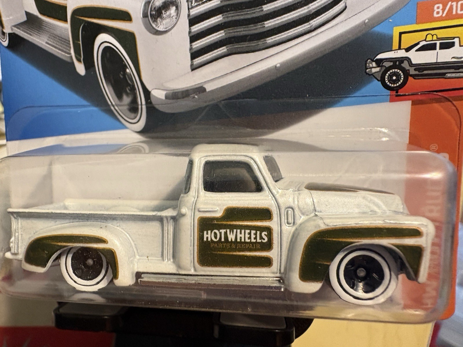 Hot Wheels HW Hot Trucks White 1952 Chevy 5 Window Pickup 8/10