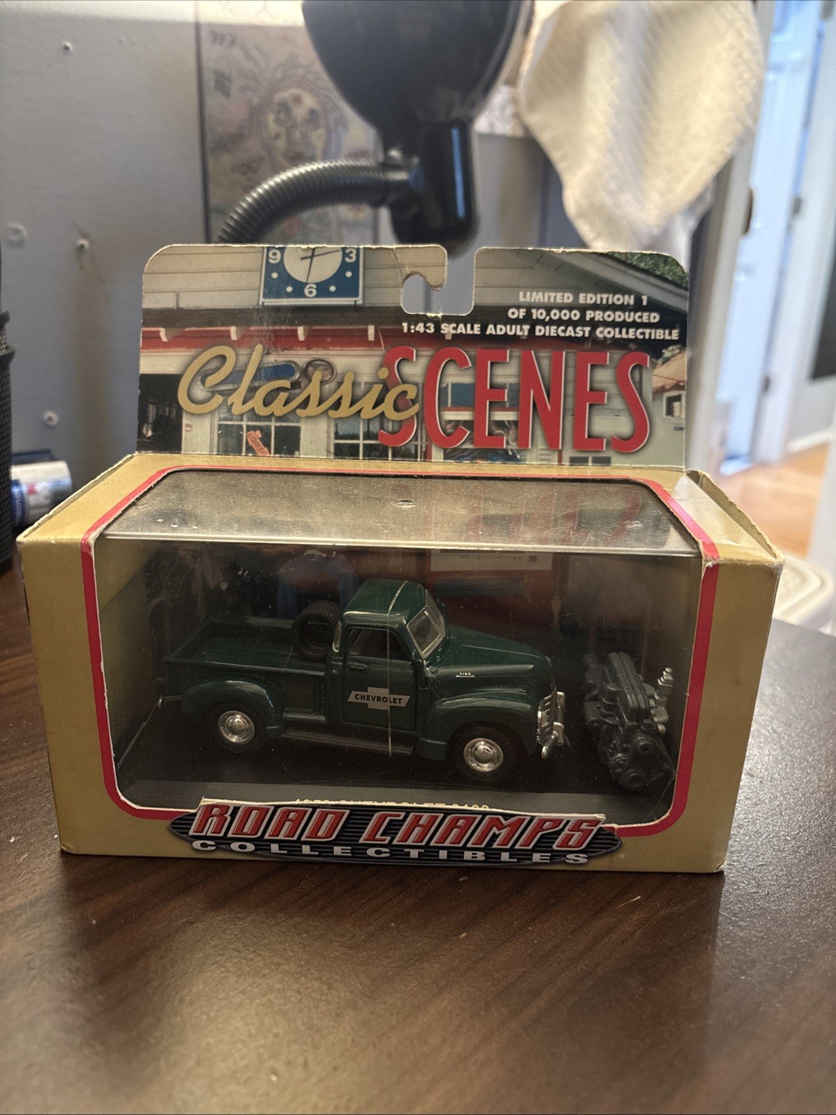 Classic Scenes 1953 Chevrolet 3100 Pickup- 1:43 scale by Road Champs #78000 NIB