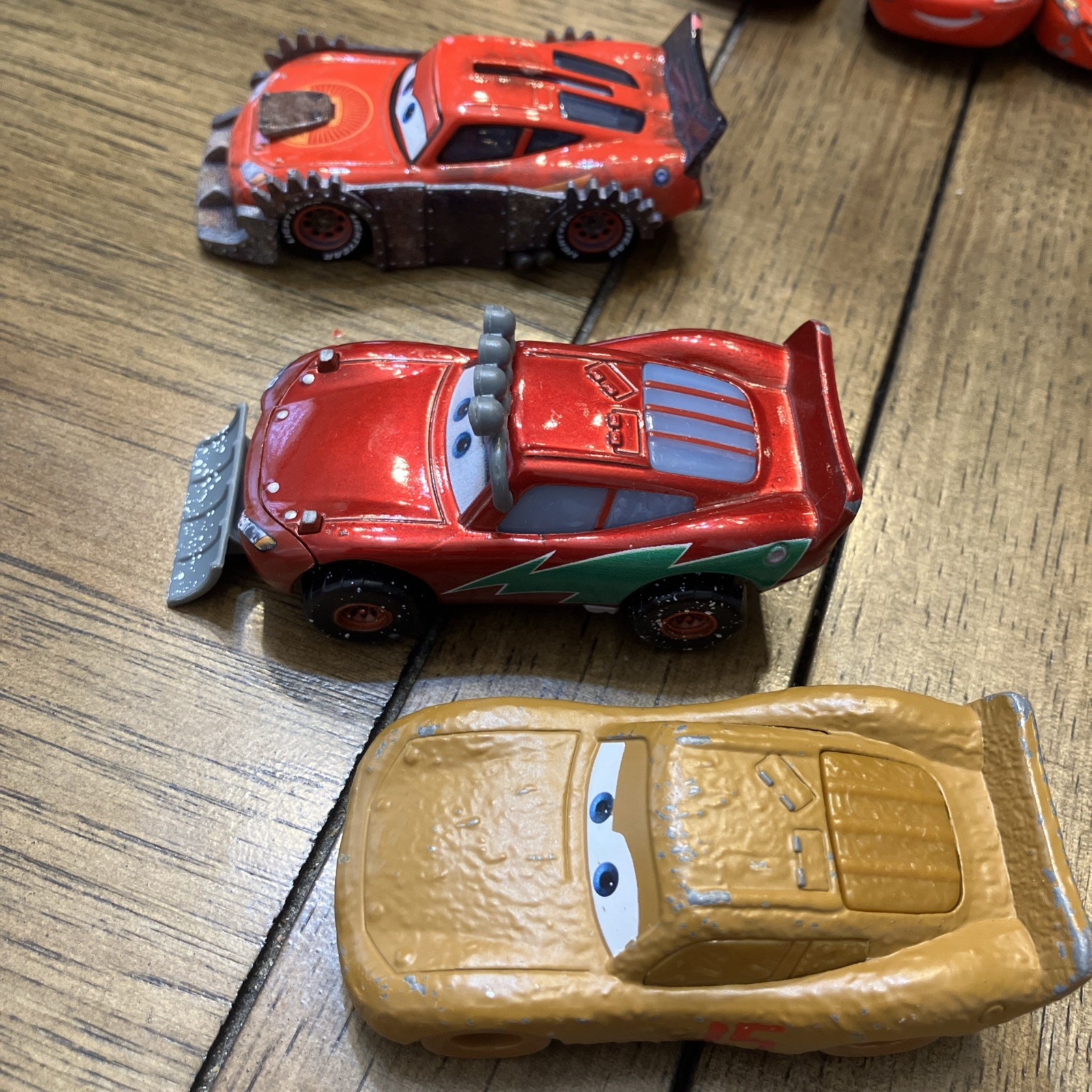 Lot of 24 – Disney Pixar Mattel Cars Diecast Pullback Plastic Various Characters