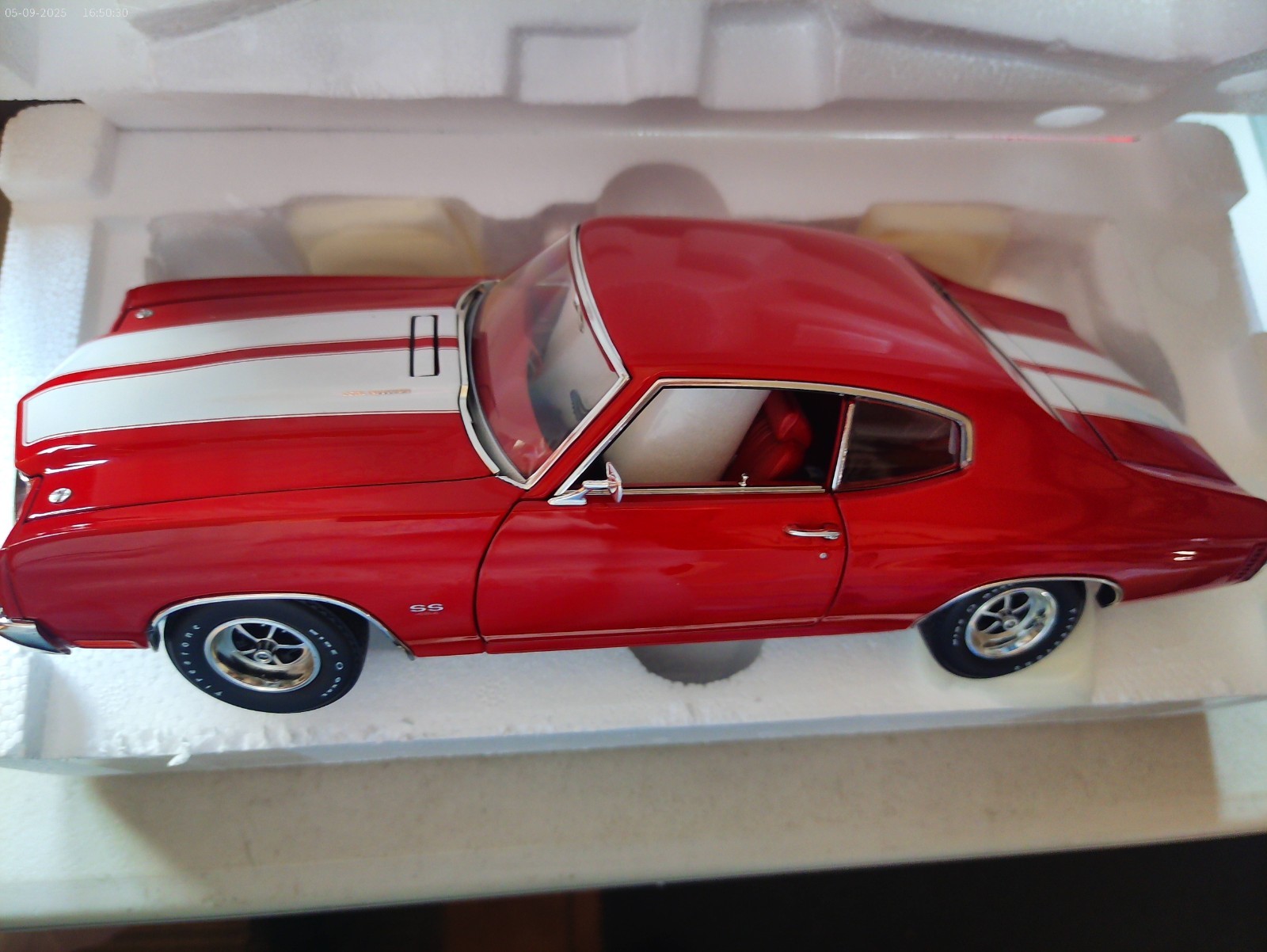 1970 CHEVY CHEVELLE SS 454 BIG BLOCK LS6 CRANBERRY RED 1/18 ACME A1805530 GMP