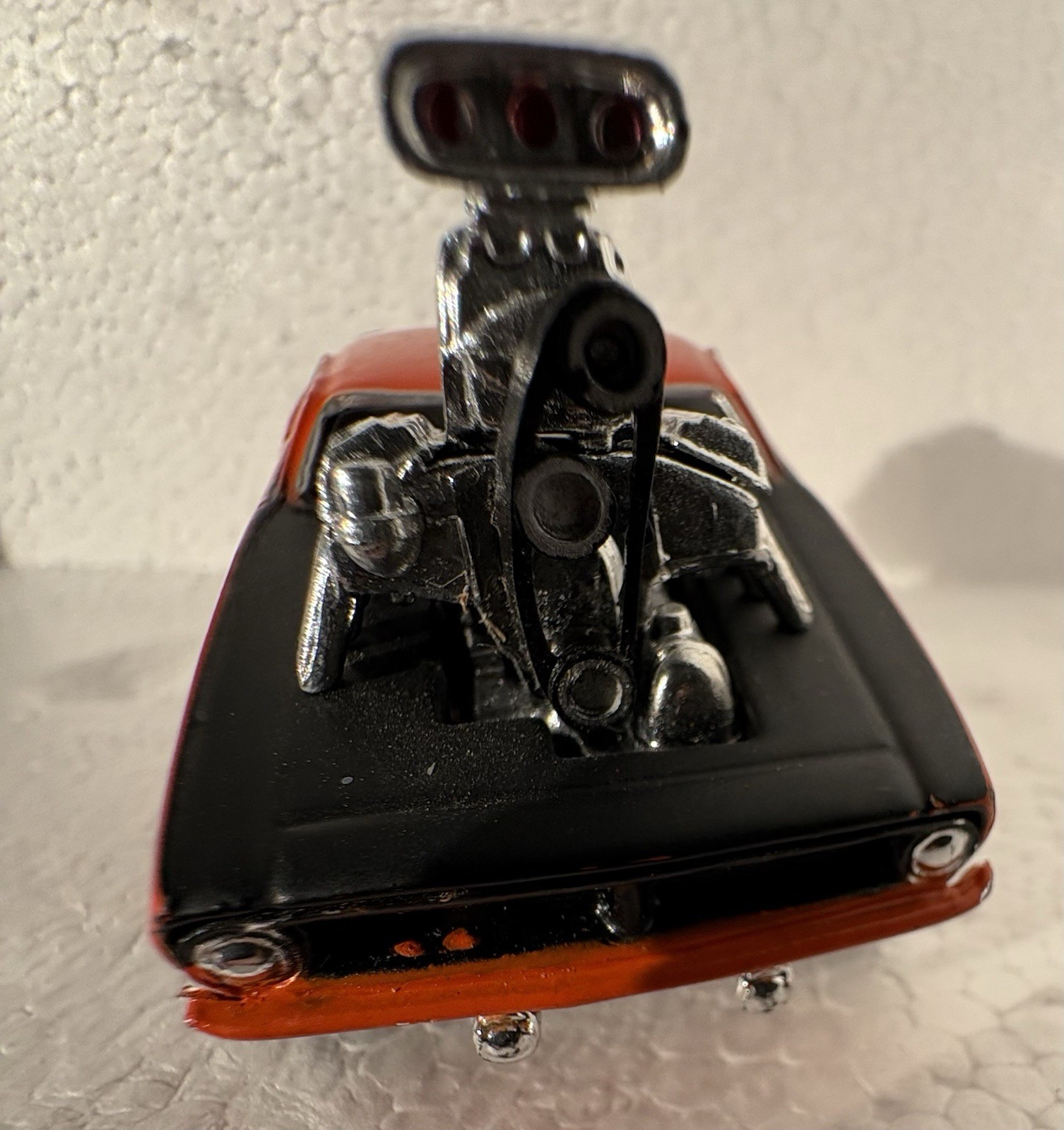 Muscle Machines 1970 Plymouth Barracuda AAR ‘Cuda 2000 Original Funline 1/64