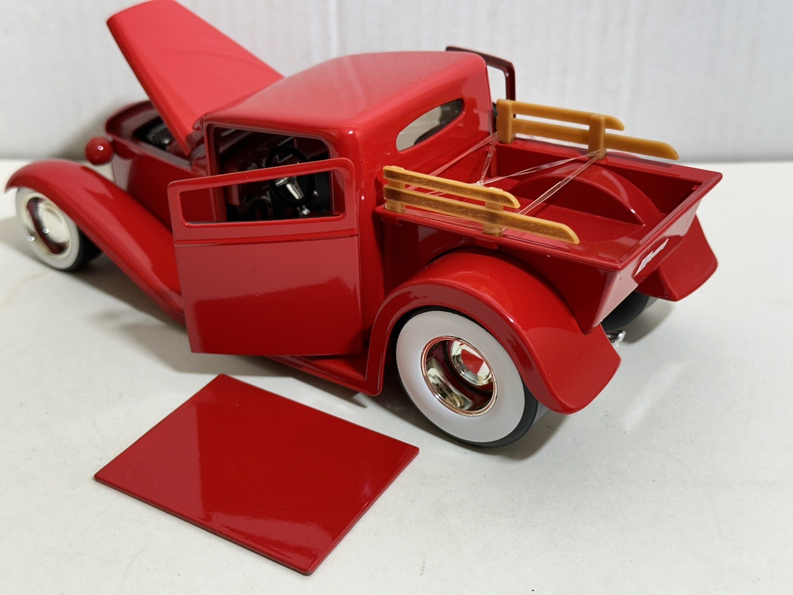 JADA D-RODS 1932 FORD RED 1:24 DIECAST MODEL CAR NEW NO BOX