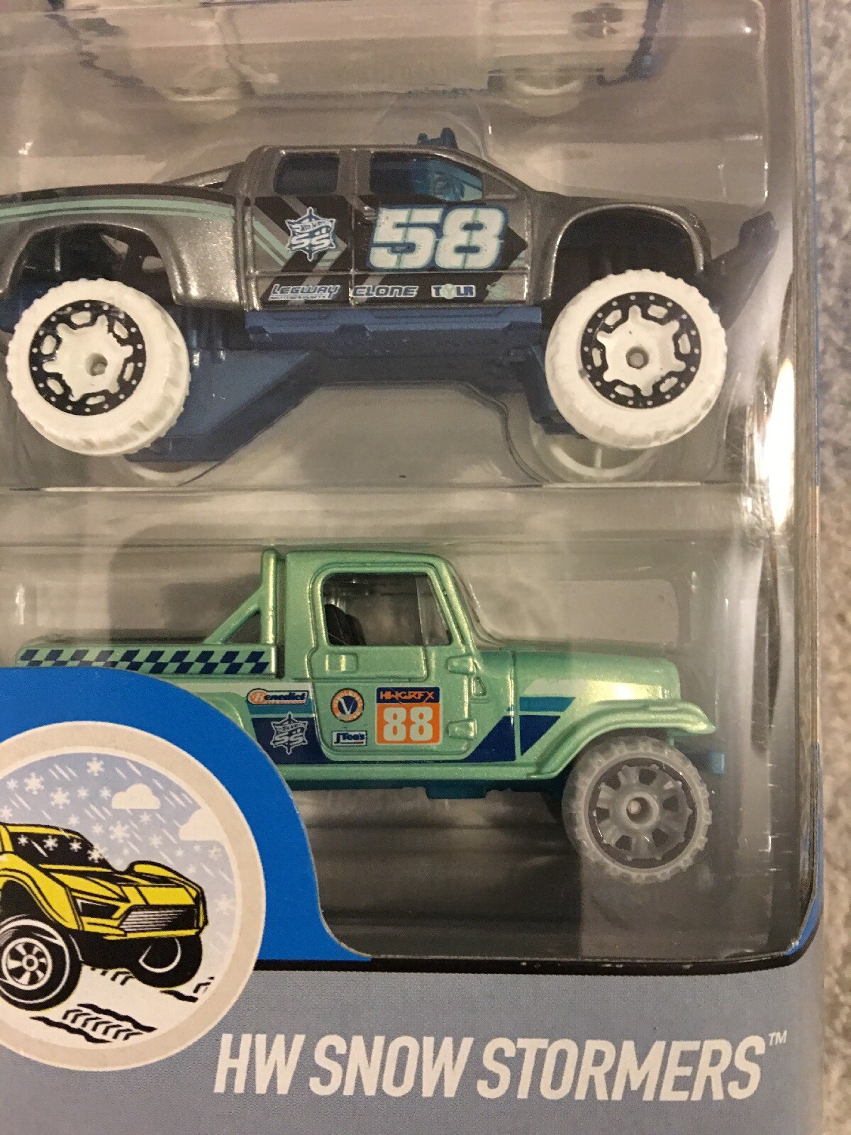 Hot Wheels Five Pack Snowstormers 2017 NEW UNOPENED PACKAGE B207