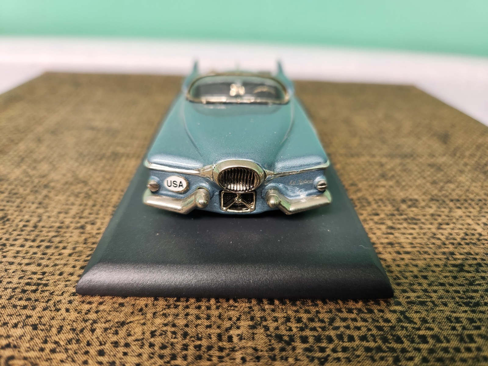 GADM GREAT AMERICAN DREAM MACHINES #1 1951 BUICK LE SABRE 1/43 DIECAST