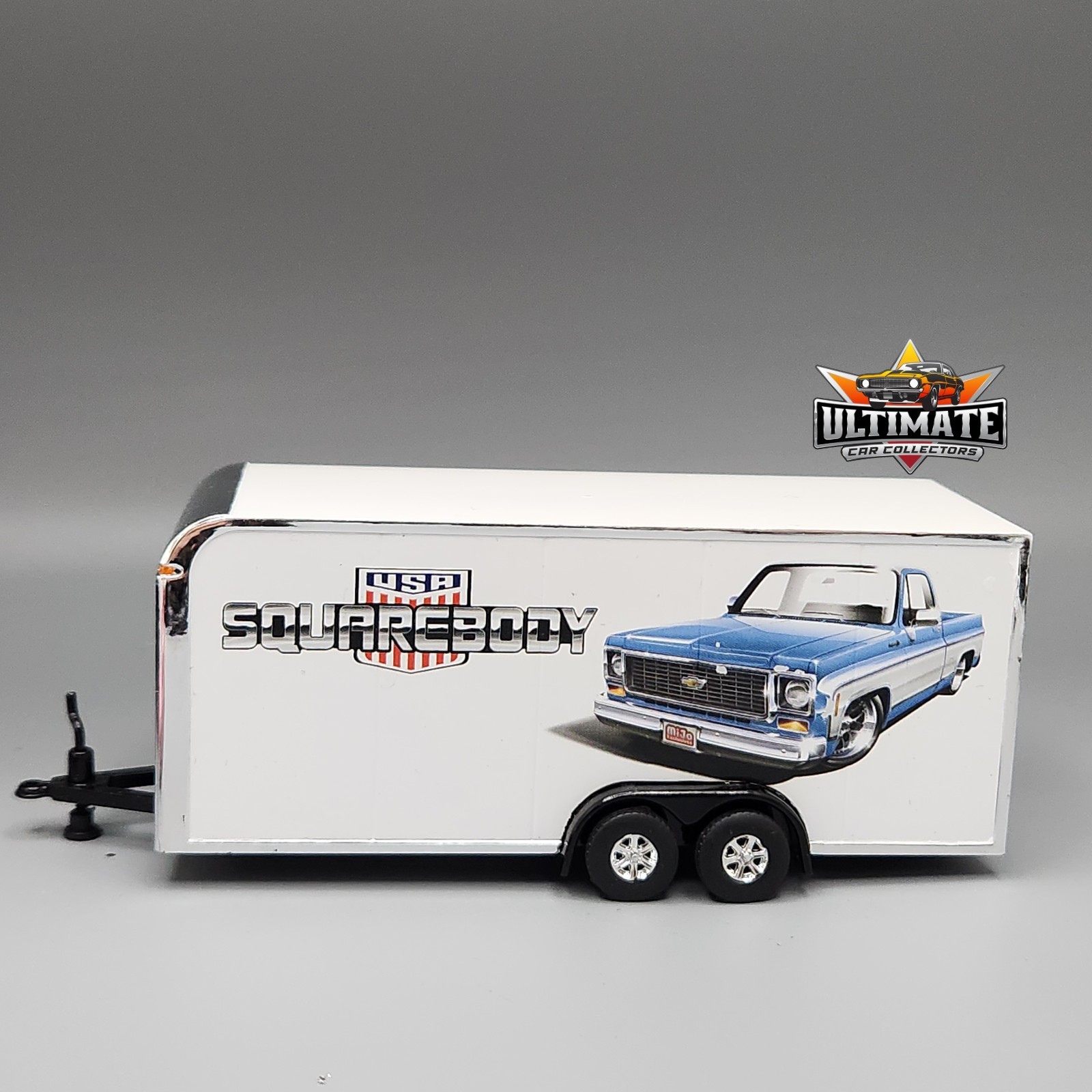 Enclosed car trailer w opening door Collectible 1/64 Scale Collector Car