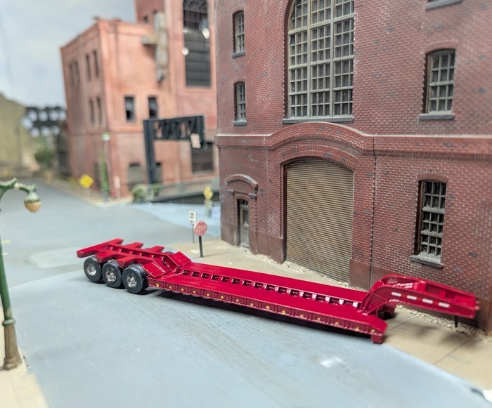 1/87 HO Scale Low Boy Heavy Equipment Trailers. Custom built 3D printed models.