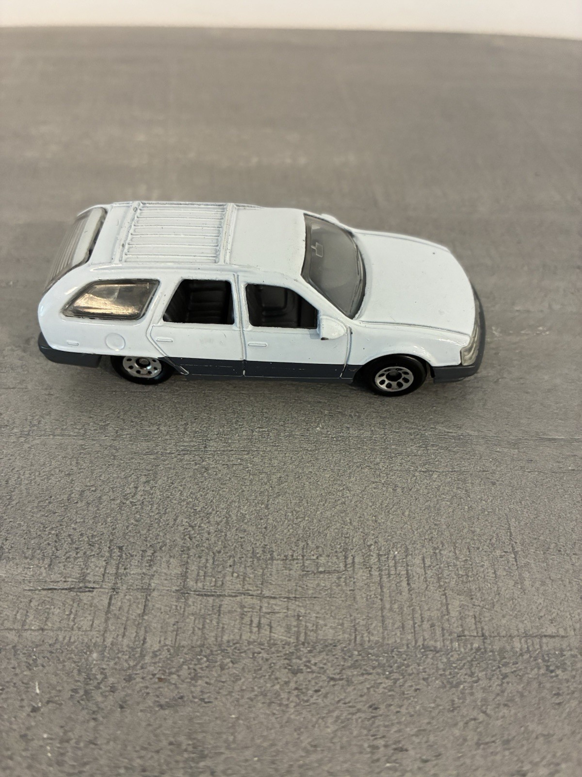 MATCHBOX MERCURY SABLE WAGON 1987 WHITE DIECAST 1:64 MATCHBOX 1-75