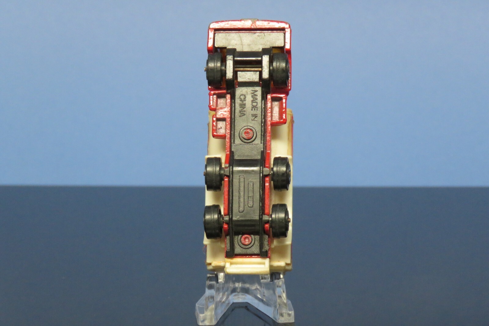 Red Oil Tanker Truck Diecast Cab and Frame Plastic Tank Approximately 3″ Long