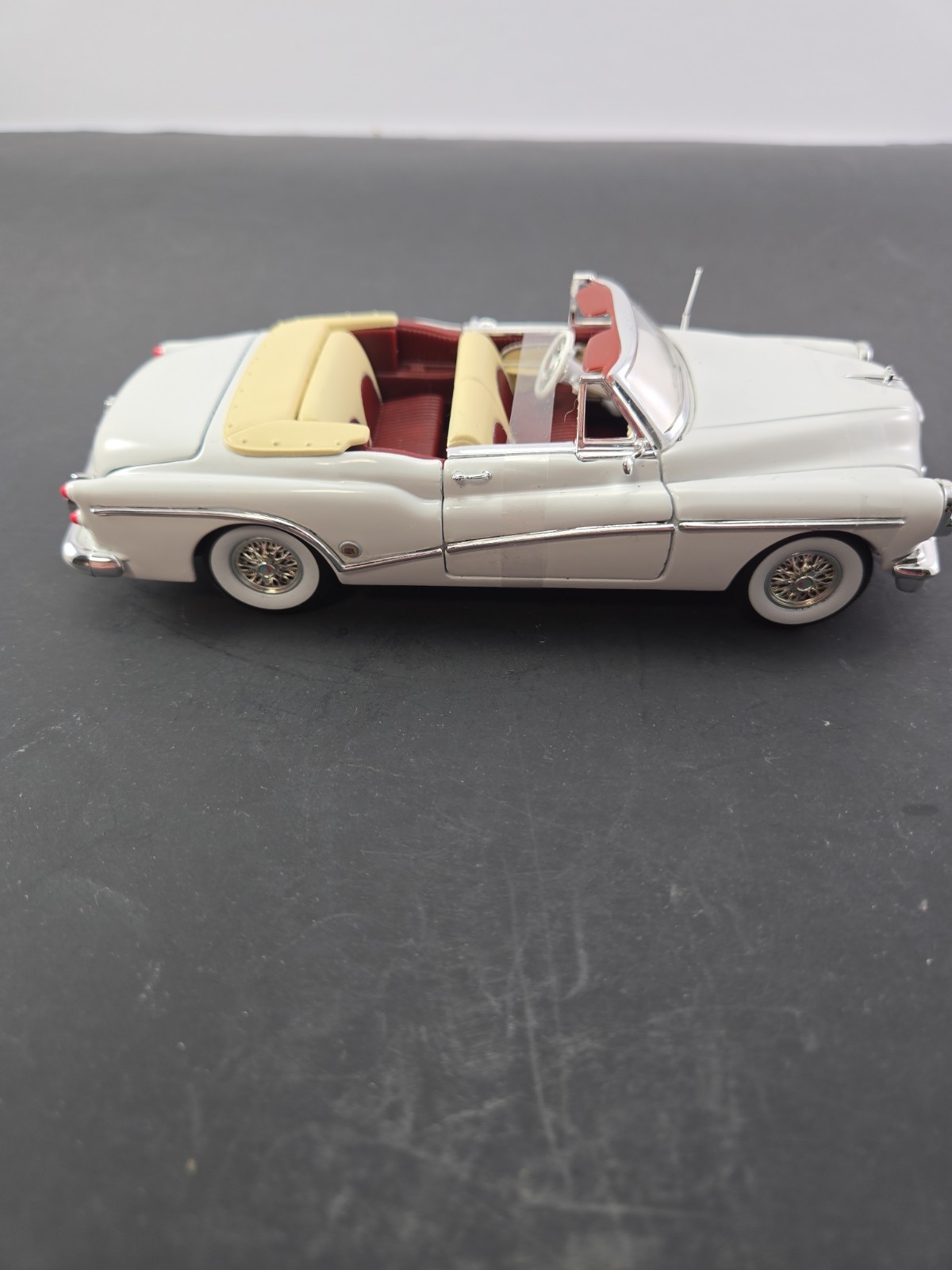 Signature Models 1953 Buick Skylark Convertible White 1/32 Diecast Car Loose