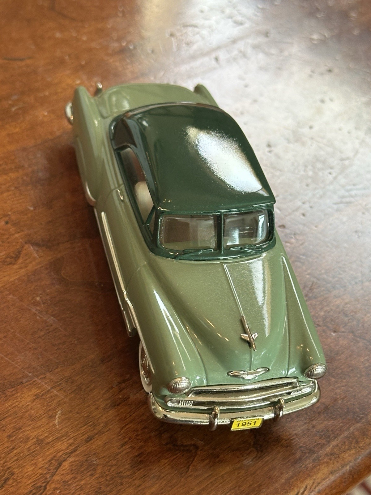 “U.S.A.Models”byMotor City USA(1/43)1951 Chevrolet BelAir 2-Door Hardtop(USA-4)