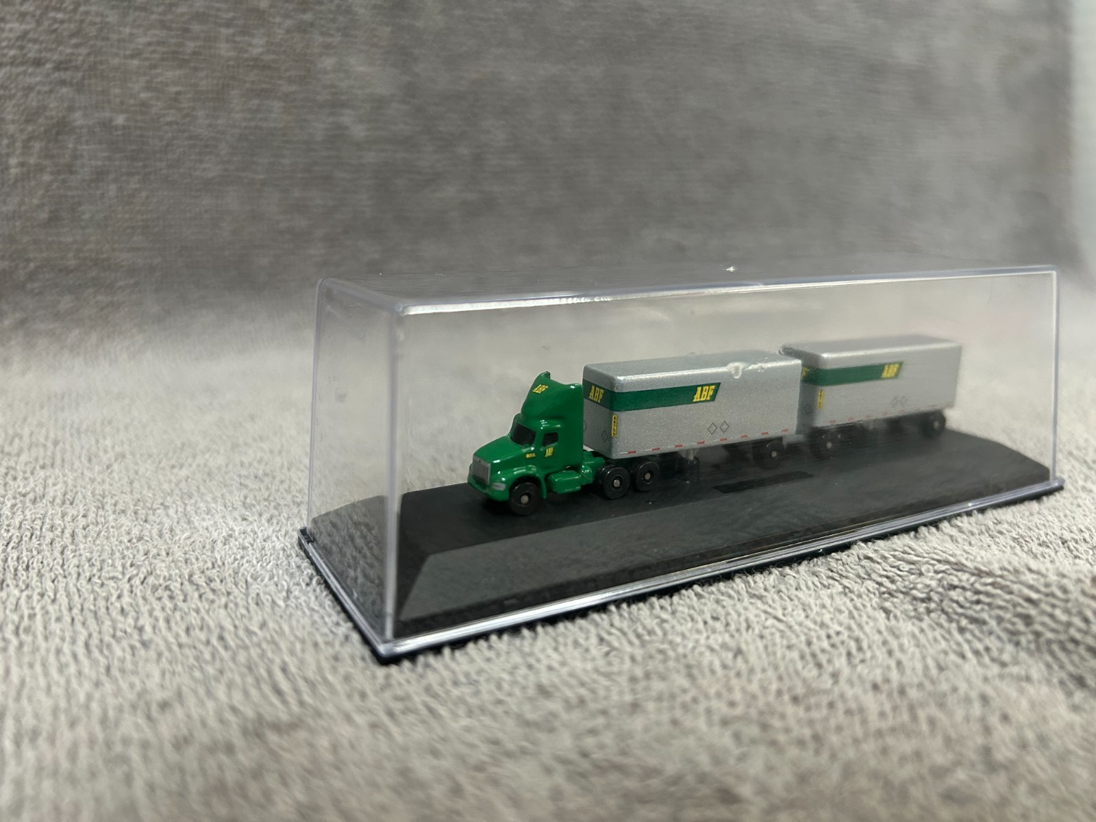 ABF 1/256 scale Diecast Truck with Double-Pup Trailers in Clear Protective Case