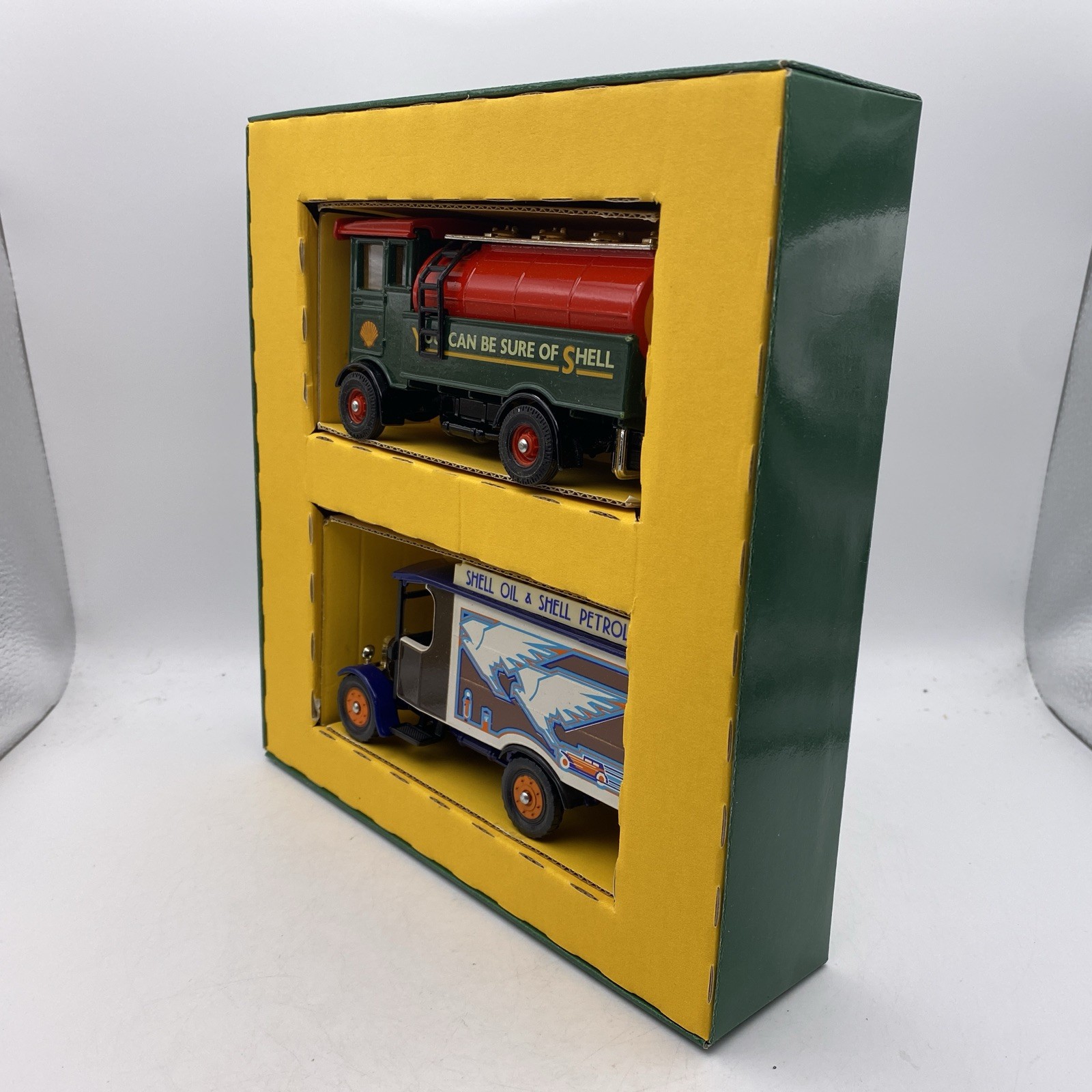 Corgi D9/1 AEC Tanker & Thorneycroft Van – Shell – Limited Edition – Boxed