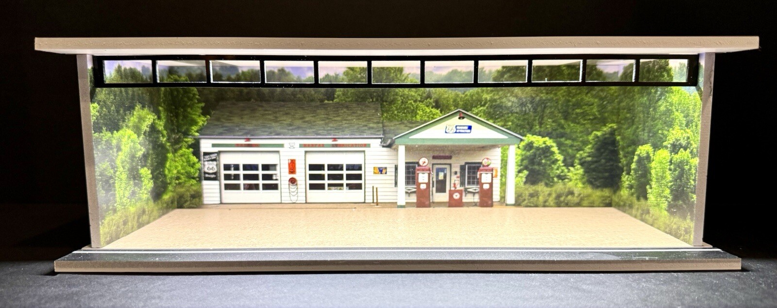 Classic Gas Station Theme FOR Hot Wheels 1:64 Model Diorama Garage LED Lighting!