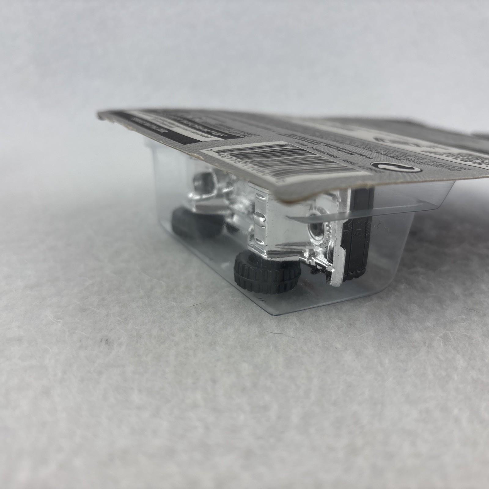 Hot Wheels HW Showroom Black 1987 Toyota Pickup Truck – Hot Trucks Series 2013