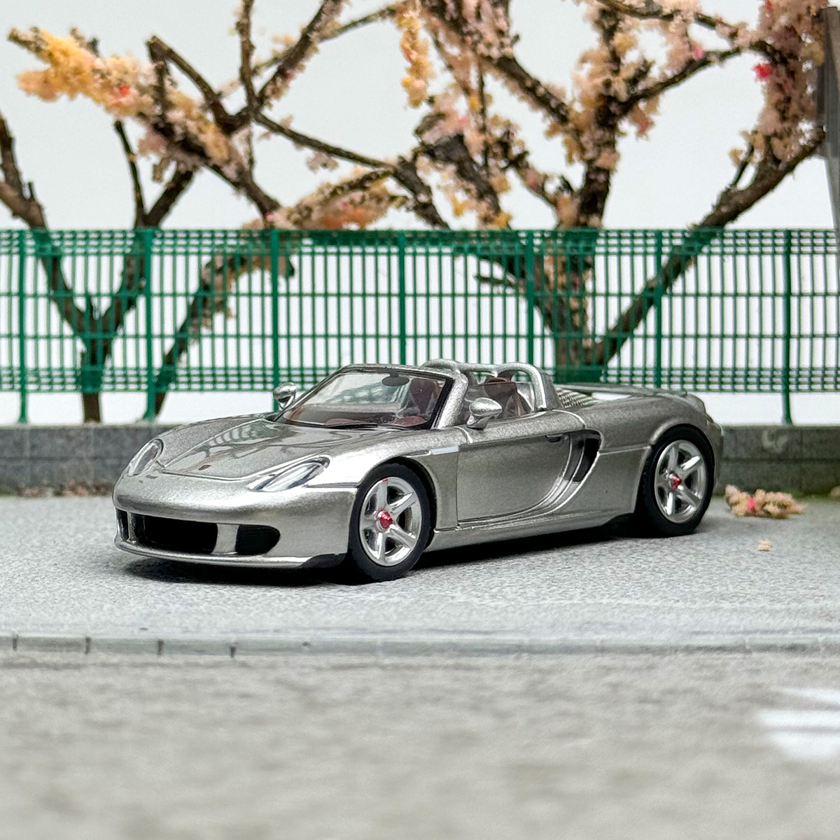 1: 64 scale model car silver Carrera GT Roadster alloy die cast