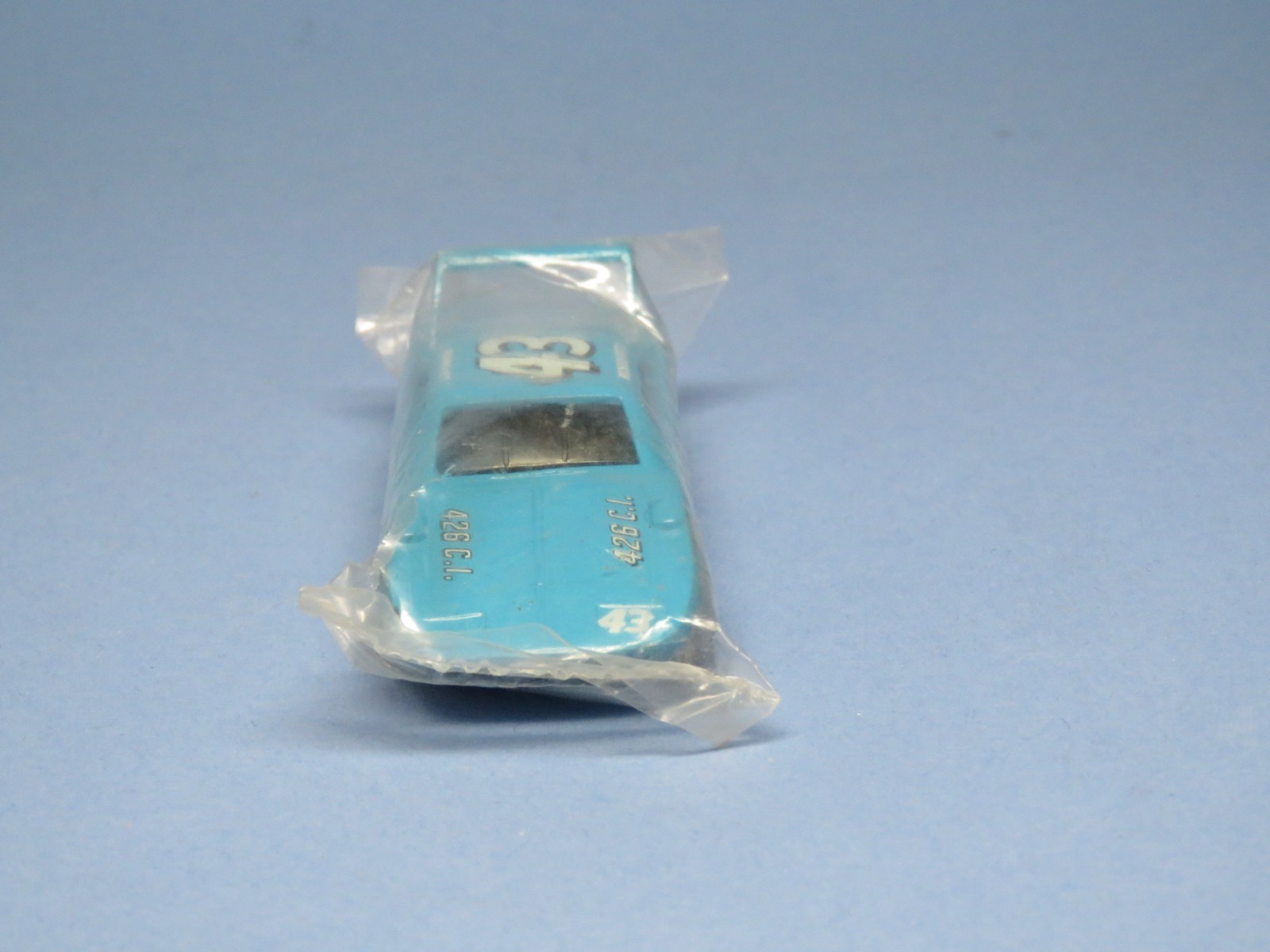 Richard Petty 1970 Plymouth Superbird Nascar 43 1:64 Diecast Sealed Plastic Bag