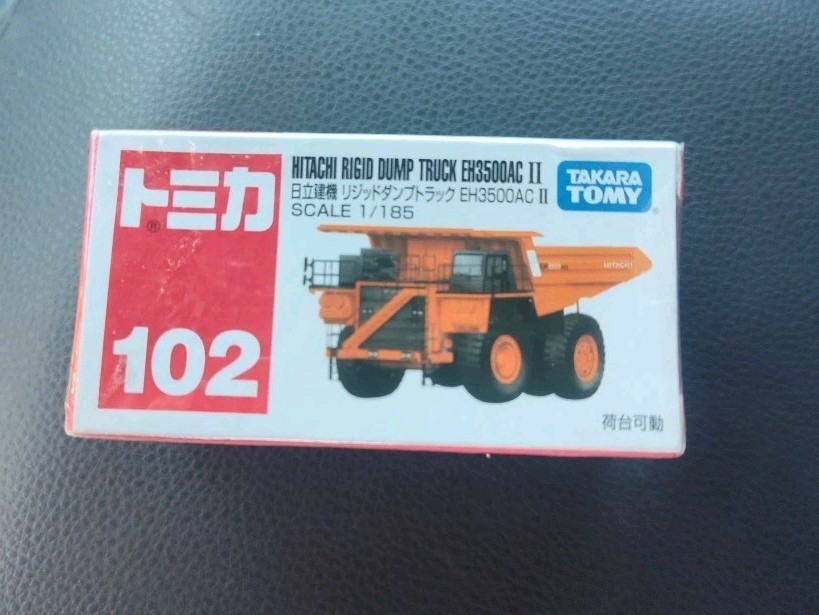 Takara Tomy Tomica #102 Hitachi Rigid Dump Truck EH3500AC II 1/185 Scale NEW!!