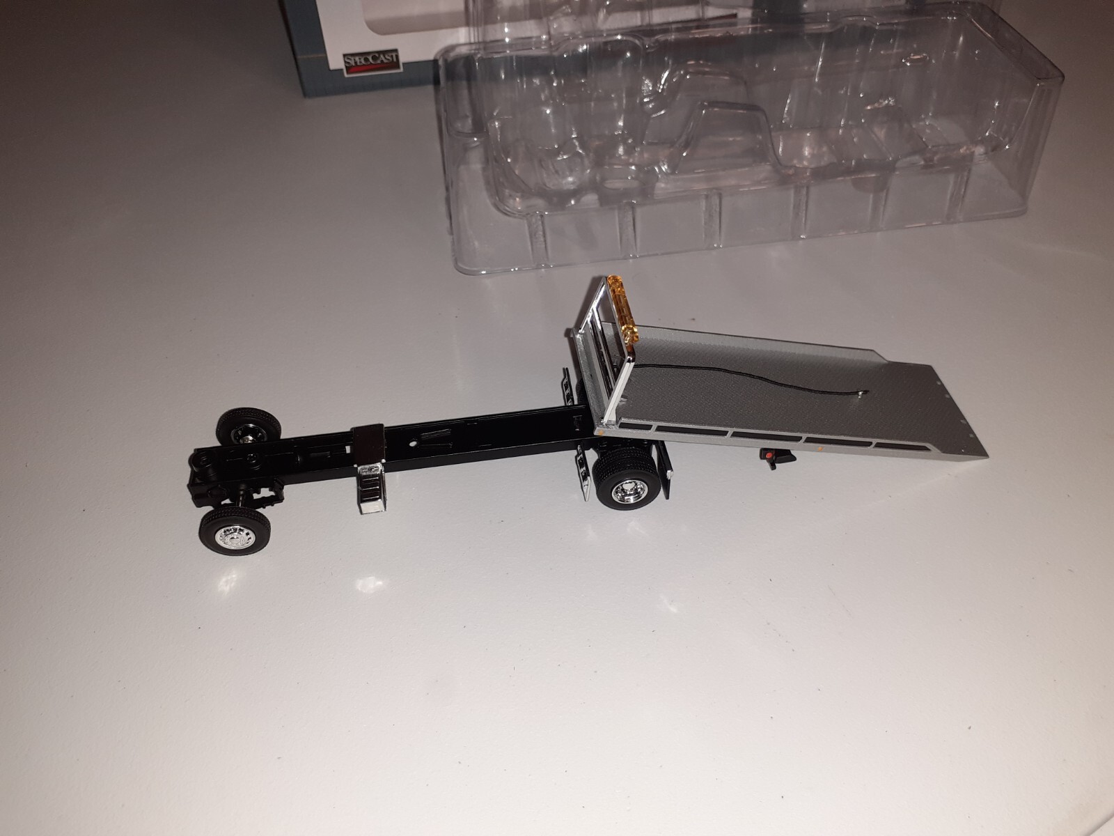 1/64 Silver Rollback Tow Truck For Custom Build SpecCast