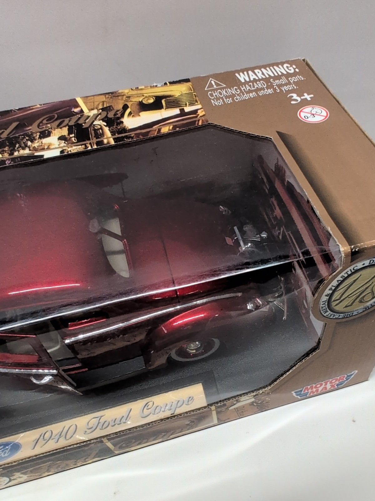 1940 Ford Coupe Flathead V-8 1:18 Scale Motor Max Diecast Metal NO 73108