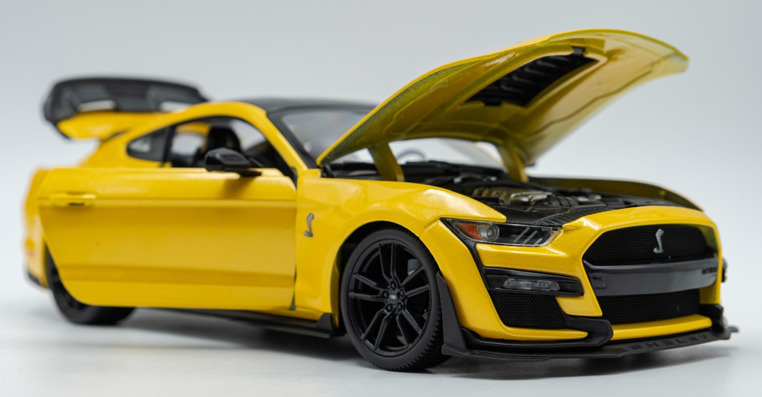 Maisto 1:18 Scale Special Edition – 2020 Mustang Shelby GT 500 Metallic Yellow