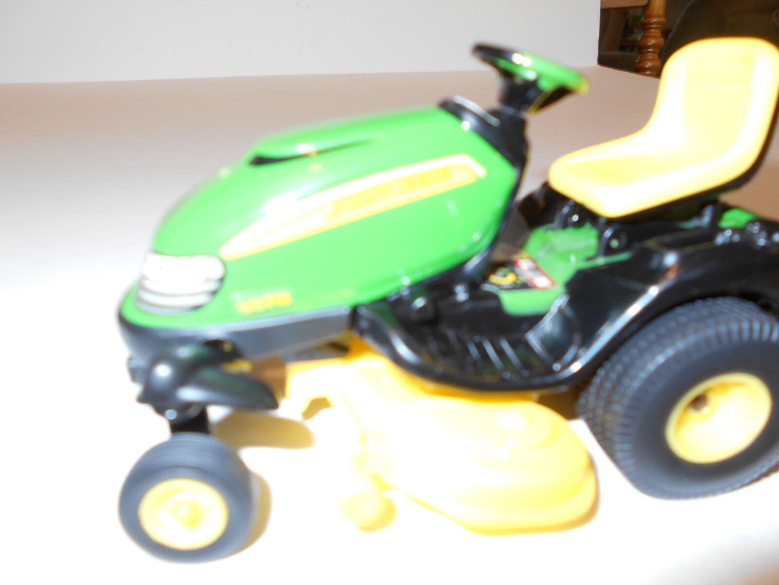 Vintage 2001 ERTL 1:16th Scale John Deere SST18 Spin-Steer Mower #15292, Used